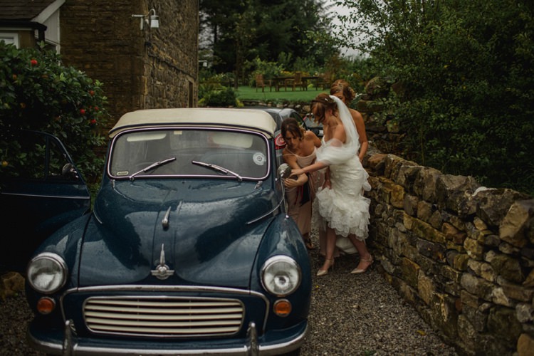 Morris Minor Car Transport Summer Country Pastels Wedding http://jesspetrie.com/