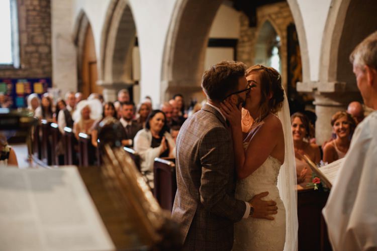 Summer Country Pastels Wedding http://jesspetrie.com/
