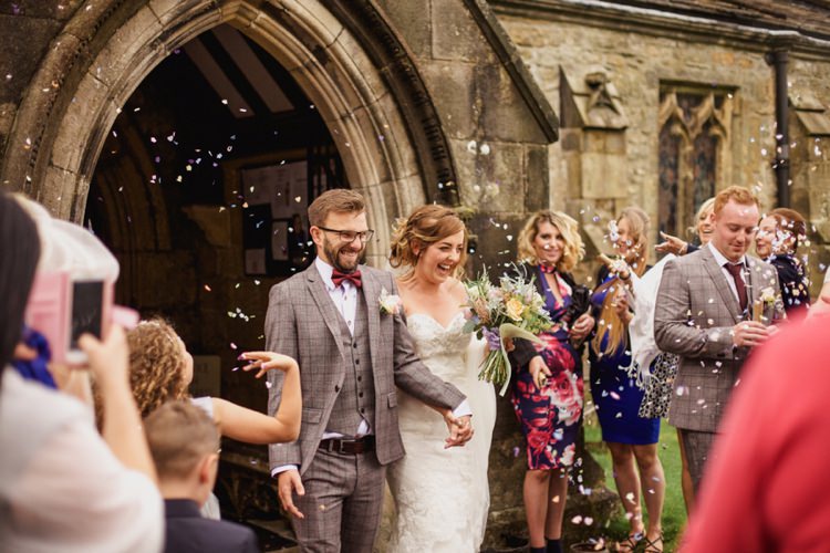 Confetti Throw Bride Groom Summer Country Pastels Wedding http://jesspetrie.com/