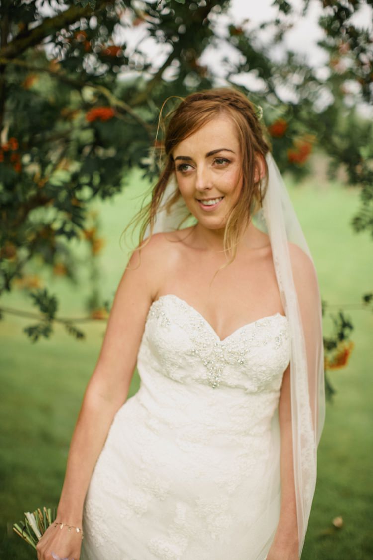 Sweetheart Strapless Gown Bride Bridal Jessica Enzoani Summer Country Pastels Wedding http://jesspetrie.com/