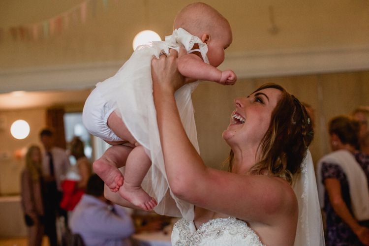 Summer Country Pastels Wedding http://jesspetrie.com/