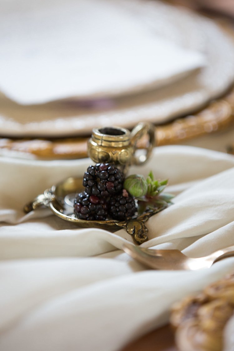 Chic Secret Garden Wedding Ideas http://marysmithphotography.com/