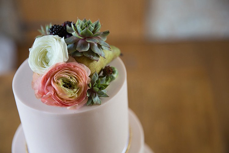 Chic Secret Garden Wedding Ideas http://marysmithphotography.com/