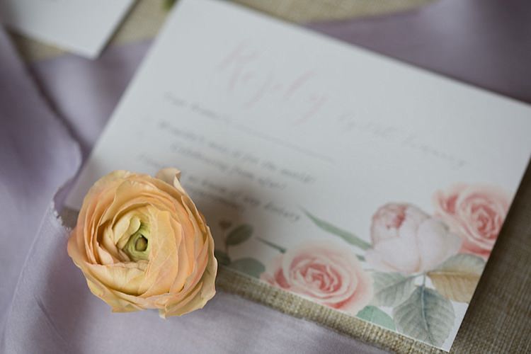 Chic Secret Garden Wedding Ideas http://marysmithphotography.com/