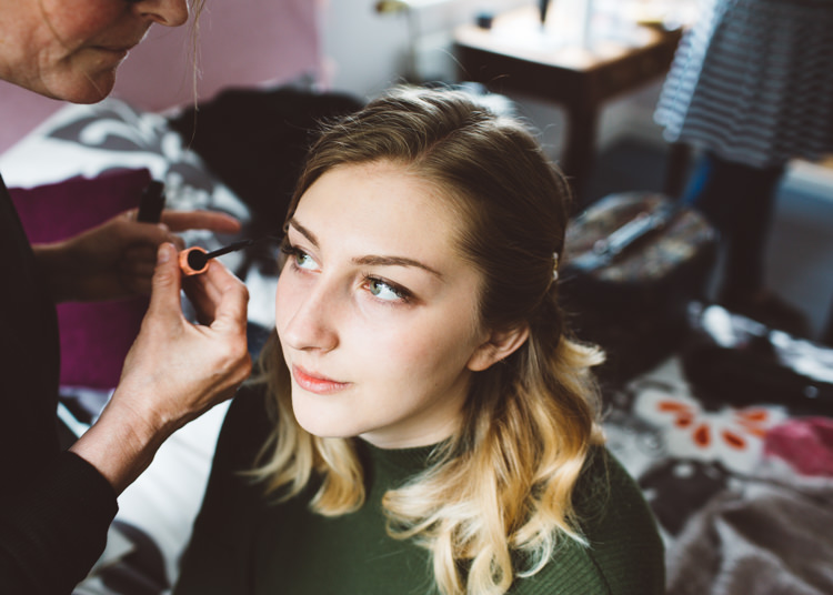 Make Up Low Key Pastel Seaside Wedding http://holliecarlinphotography.com/