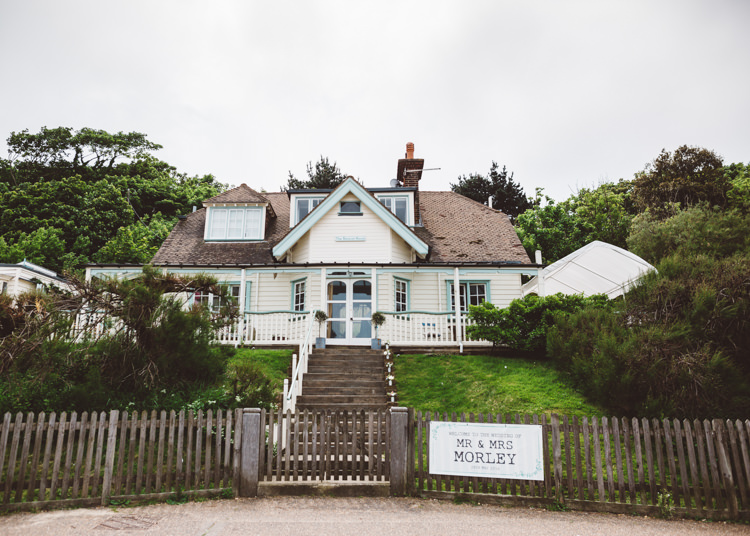 Artists Beach House Whitstable Low Key Pastel Seaside Wedding http://holliecarlinphotography.com/