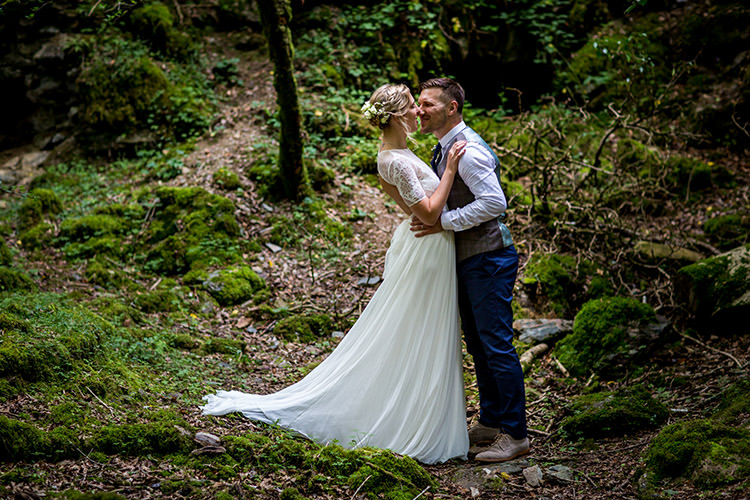 Whimsical Greenery Nature Wedding http://lunaweddings.co.uk/