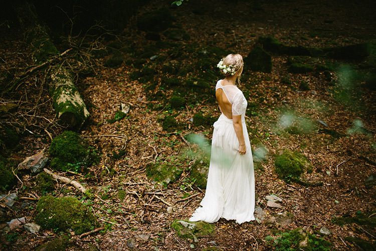 Whimsical Greenery Nature Wedding http://lunaweddings.co.uk/