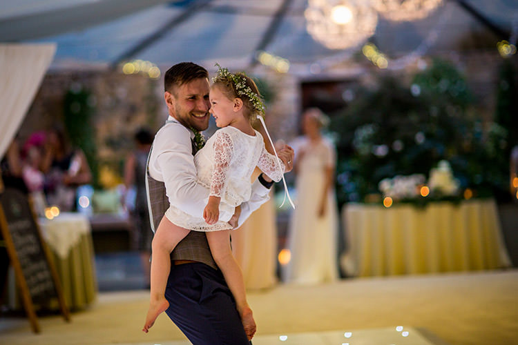 Whimsical Greenery Nature Wedding http://lunaweddings.co.uk/