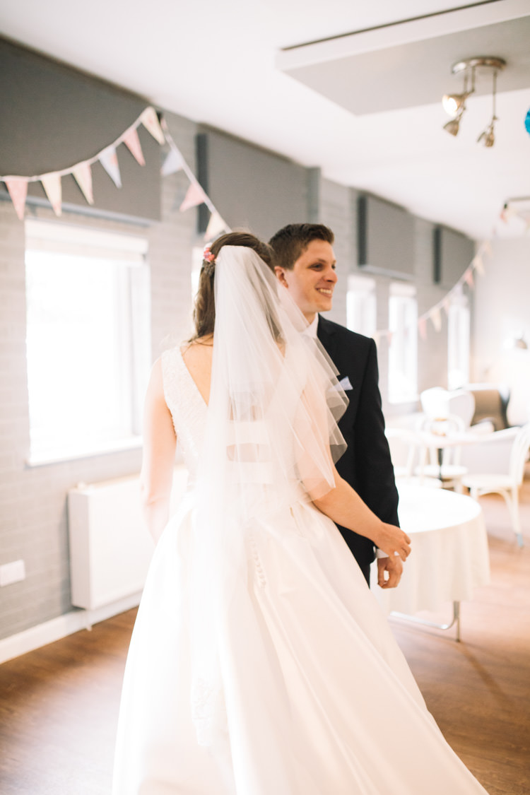 Classic Summer Pastel Wedding http://www.catlaneweddings.com/