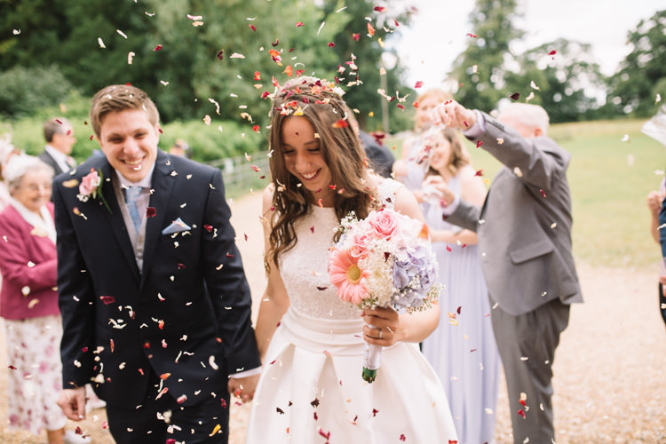 Classic Summer Pastel Wedding http://www.catlaneweddings.com/