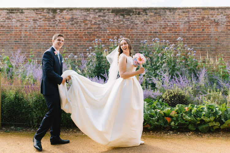 Classic Summer Pastel Wedding http://www.catlaneweddings.com/