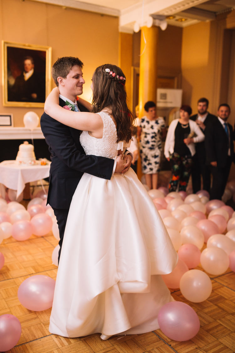 Classic Summer Pastel Wedding http://www.catlaneweddings.com/