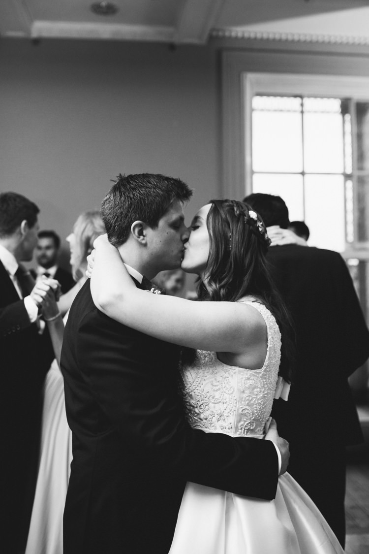 Classic Summer Pastel Wedding http://www.catlaneweddings.com/