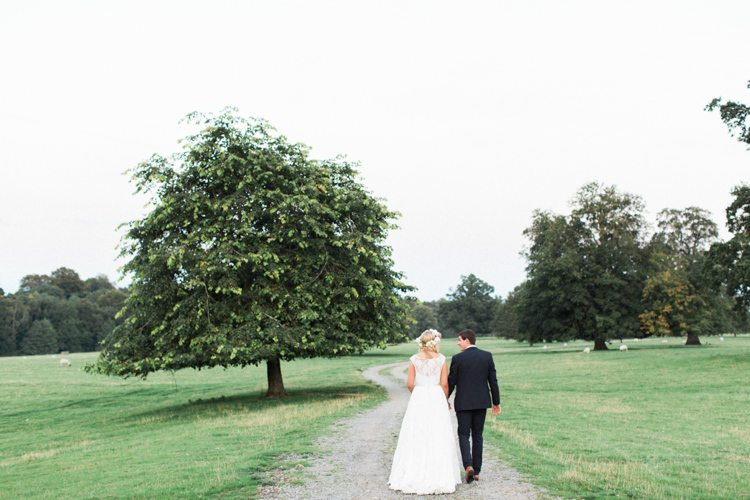 Gold Sparkle Pink Glamour Wedding https://emilyhannah.com/