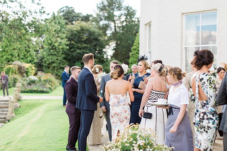 Gold Sparkle Pink Glamour Wedding https://emilyhannah.com/