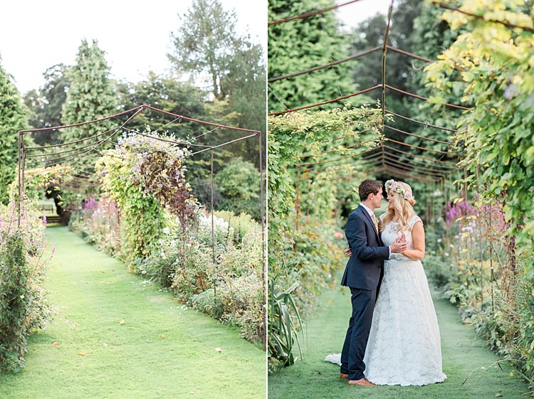 Gold Sparkle Pink Glamour Wedding https://emilyhannah.com/