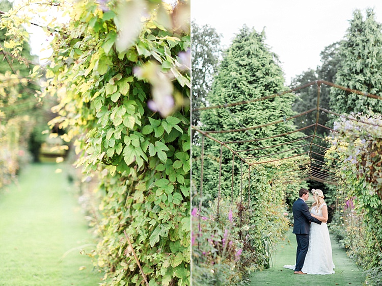 Gold Sparkle Pink Glamour Wedding https://emilyhannah.com/