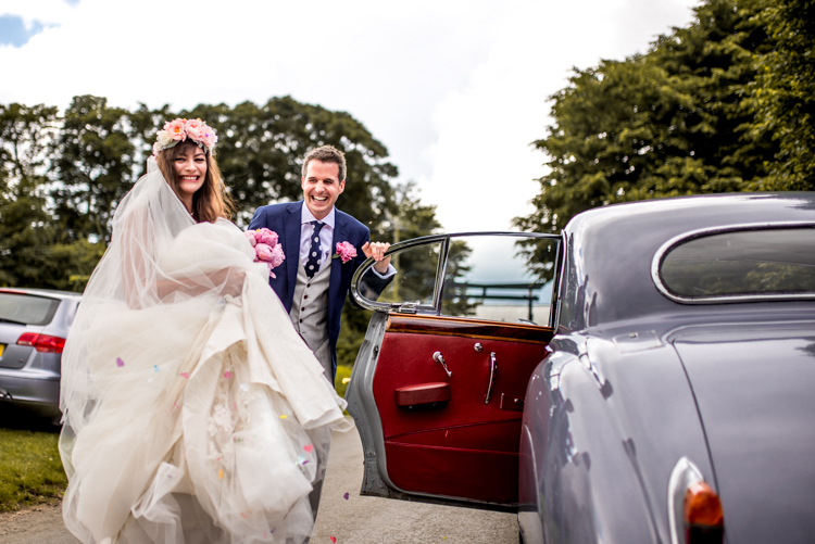 Quirky English Garden Party Wedding http://www.michellewoodphotographer.com/