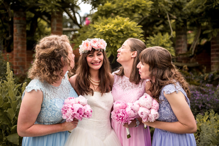 Quirky English Garden Party Wedding http://www.michellewoodphotographer.com/
