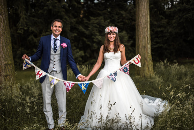 Quirky English Garden Party Wedding http://www.michellewoodphotographer.com/