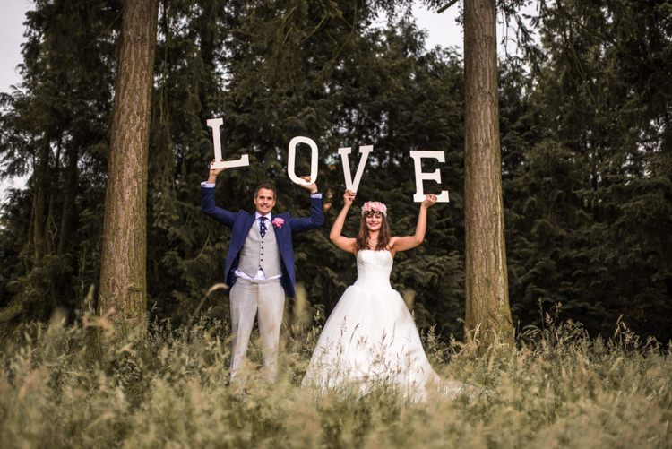 Quirky English Garden Party Wedding http://www.michellewoodphotographer.com/