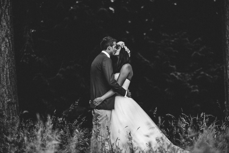 Quirky English Garden Party Wedding http://www.michellewoodphotographer.com/