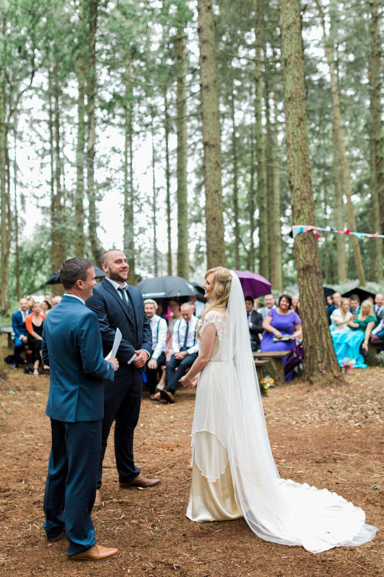 Beautiful Woodland Glade Wedding https://emilyhannah.com/