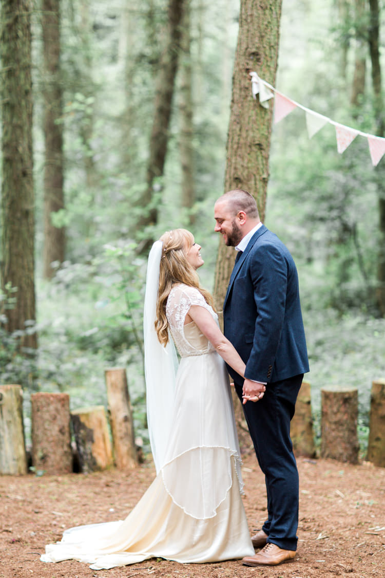 Beautiful Woodland Glade Wedding https://emilyhannah.com/