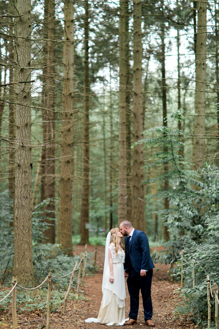 Beautiful Woodland Glade Wedding https://emilyhannah.com/