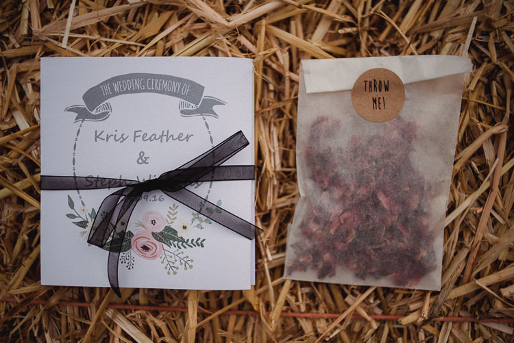 Stationery Floral Order Service Confetti Envelopes Bohemian Festival Tipi Wedding http://esmemai.com/