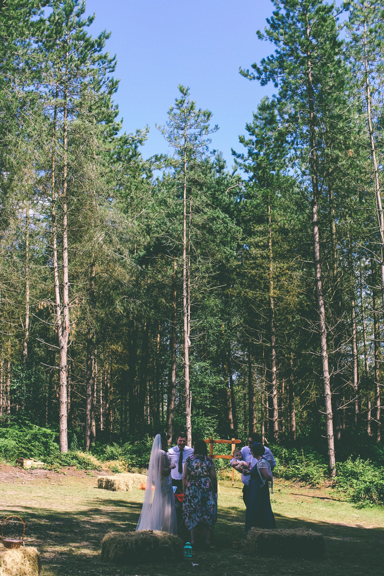 Rustic Woodland Birds Outdoorsy Wedding http://www.emmaboileau.co.uk/