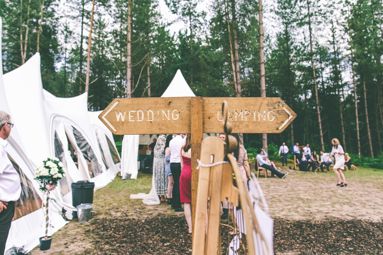 Rustic Woodland Birds Outdoorsy Wedding http://www.emmaboileau.co.uk/