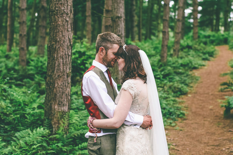 Rustic Woodland Birds Outdoorsy Wedding http://www.emmaboileau.co.uk/