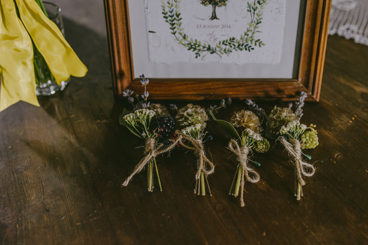 Green Floral Buttonhole Wedding Stationery Wooden Frame Natural Greenery Stylish Wedding Transylvania https://raresion.com/