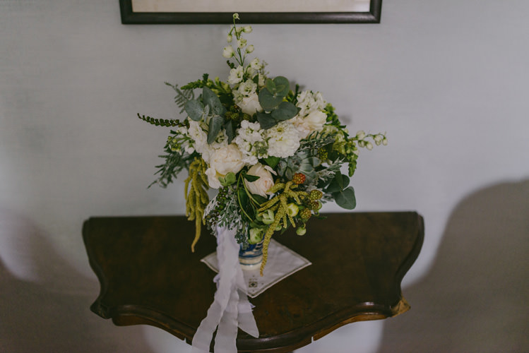 Bride Bouquet White Florals Roses Greenery White Ribbon Natural Greenery Stylish Wedding Transylvania https://raresion.com/