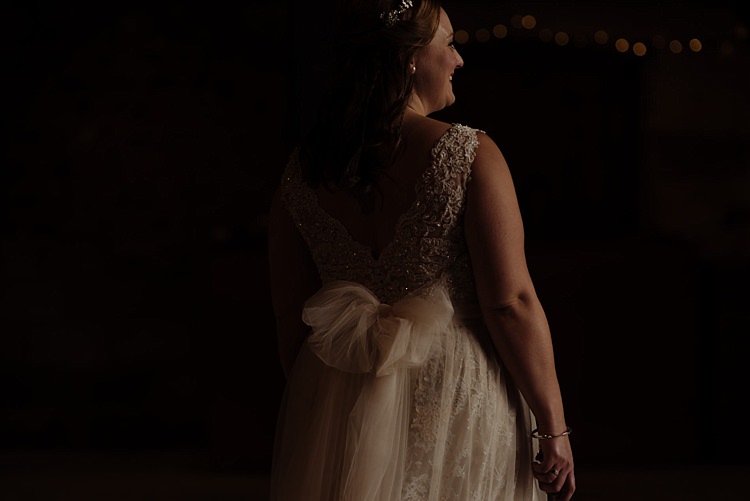 Tulle Bow Sash Belt Bride Bridal Dress Outdoor Woodland Autumn Banquet Wedding http://toastofleeds.co.uk/