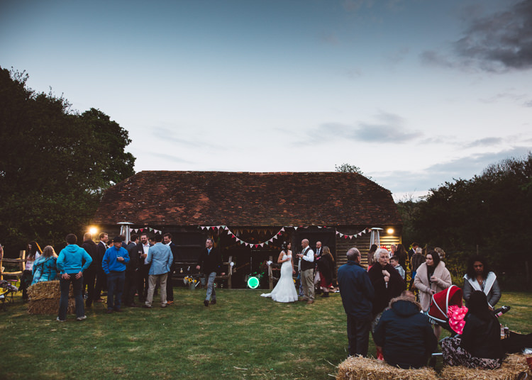Natural Woodland Hessian Lace Wedding http://holliecarlinphotography.com/