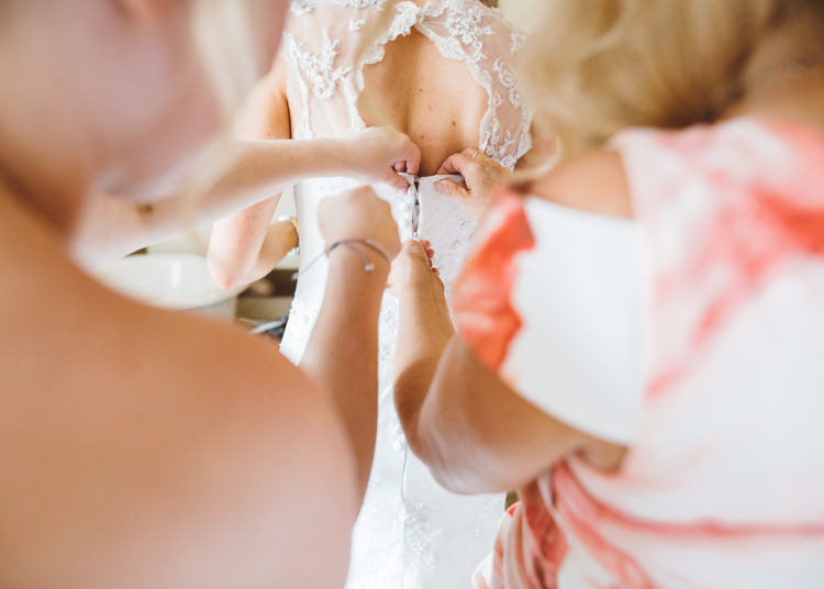 Natural Woodland Hessian Lace Wedding http://holliecarlinphotography.com/