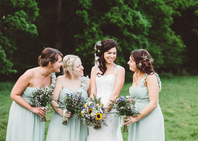 Natural Woodland Hessian Lace Wedding http://holliecarlinphotography.com/