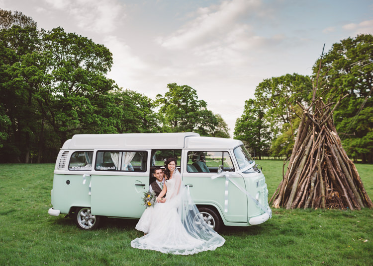 Natural Woodland Hessian Lace Wedding http://holliecarlinphotography.com/