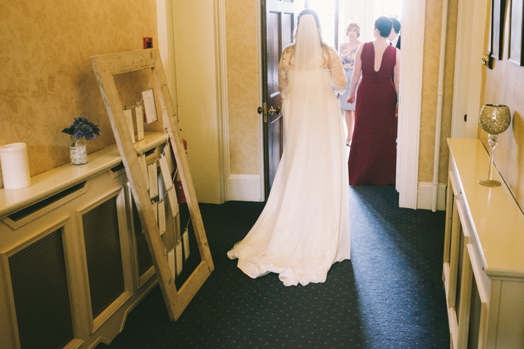 Pretty Light Pink Country House Wedding http://jonathanryderphotography.com/