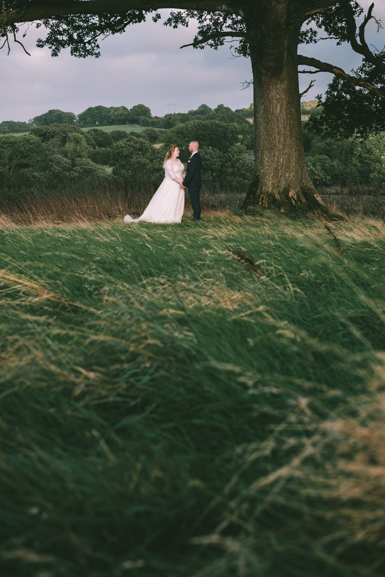Pretty Light Pink Country House Wedding http://jonathanryderphotography.com/