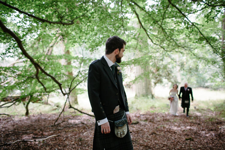 Intimate Indie Woodland Wedding http://www.caroweiss.com/