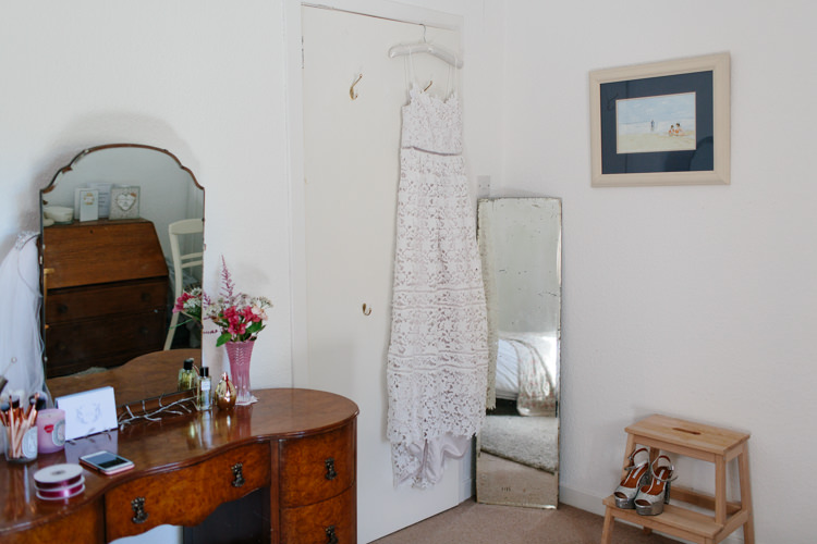 Intimate Indie Woodland Wedding http://www.caroweiss.com/