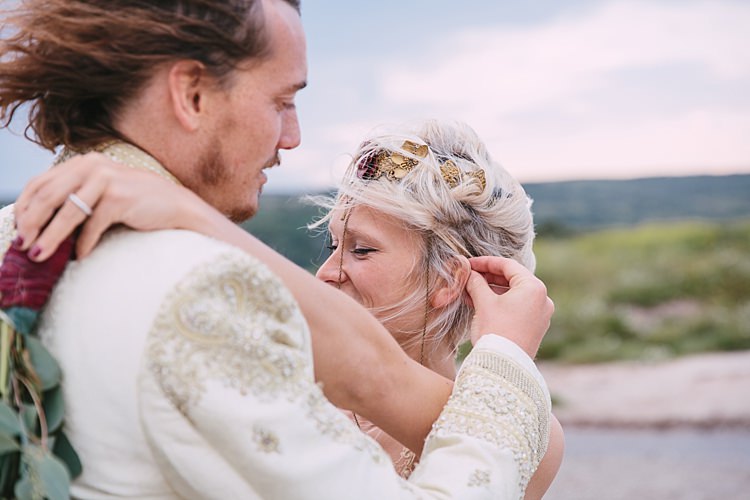 Wild Artistic Ethereal Wedding http://sarahannweddings.com/