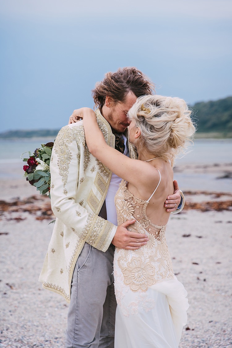 Wild Artistic Ethereal Wedding http://sarahannweddings.com/