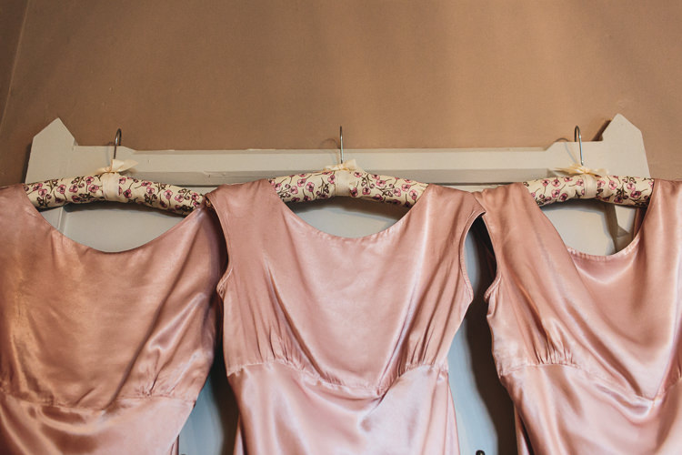 Relaxed Country Garden Party Wedding http://www.jessicaoshaughnessy.co.uk/