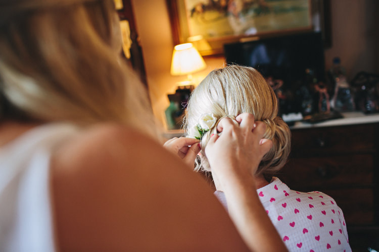 Relaxed Country Garden Party Wedding http://www.jessicaoshaughnessy.co.uk/