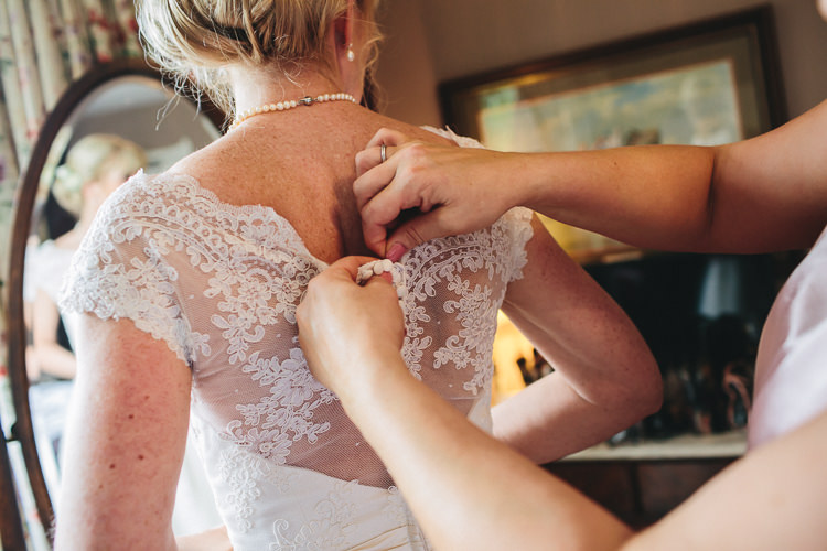 Relaxed Country Garden Party Wedding http://www.jessicaoshaughnessy.co.uk/